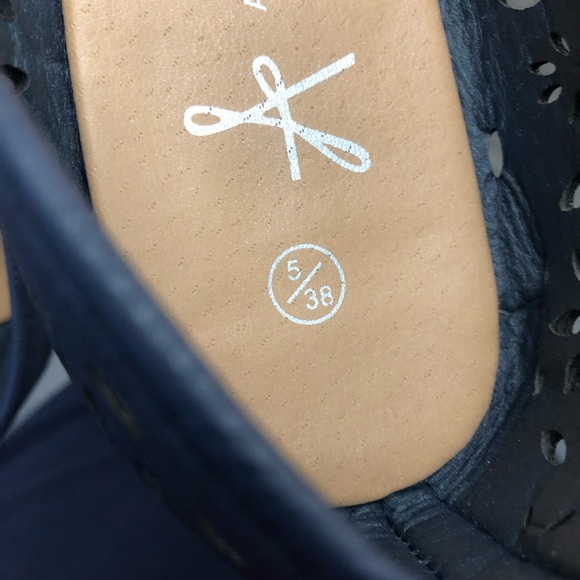 Navy Blue Shoes - Picture 2 of 4